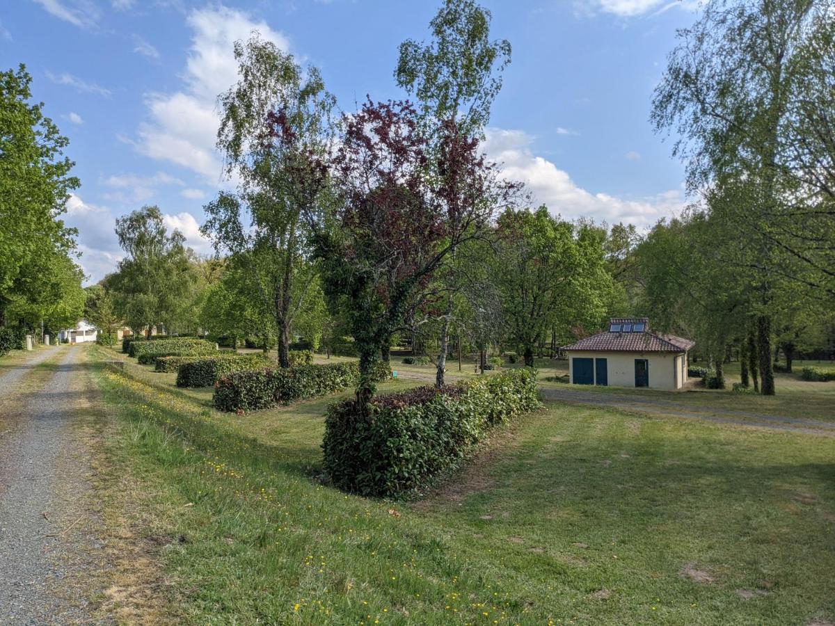 Camping De Ladignac Le Long Bel Air Экстерьер фото