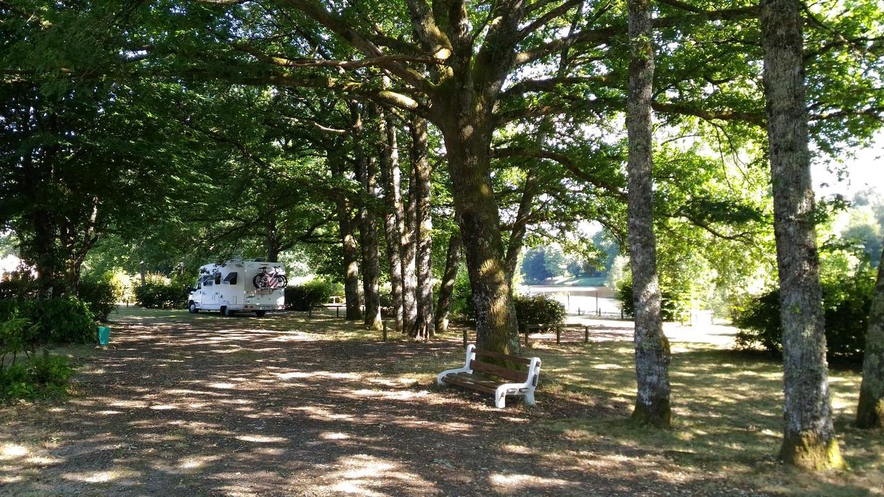 Camping De Ladignac Le Long Bel Air Экстерьер фото