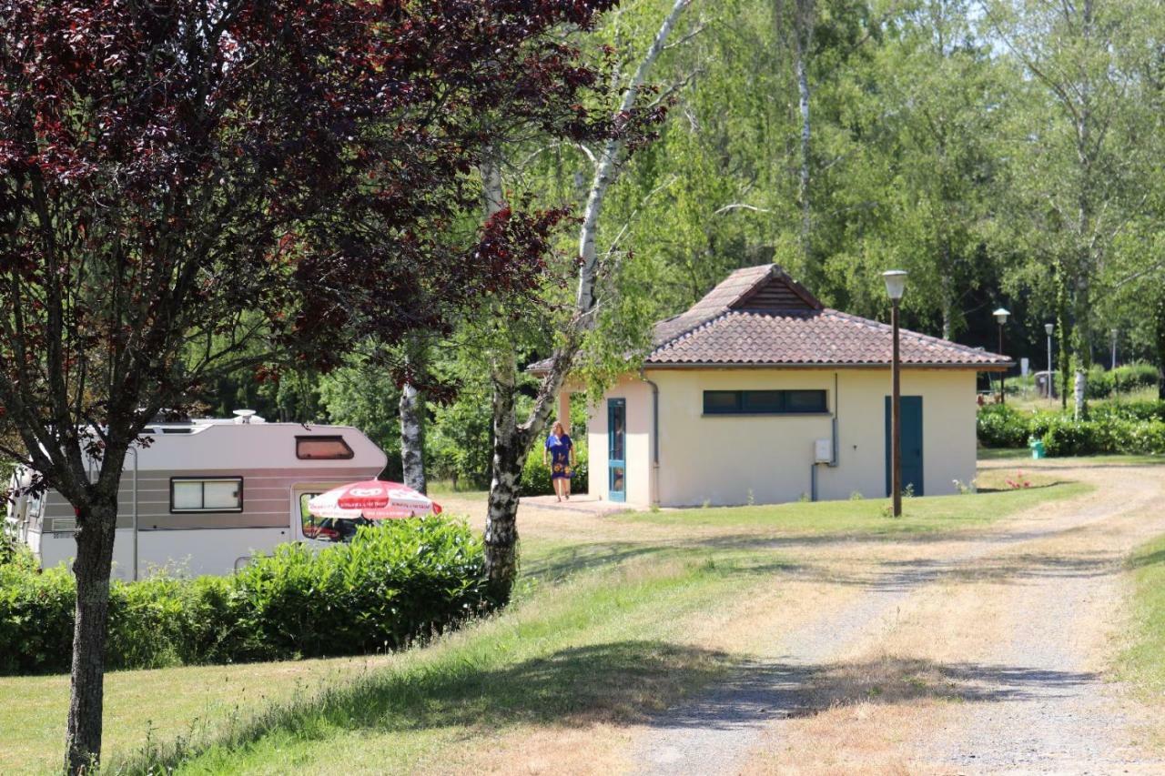 Camping De Ladignac Le Long Bel Air Экстерьер фото